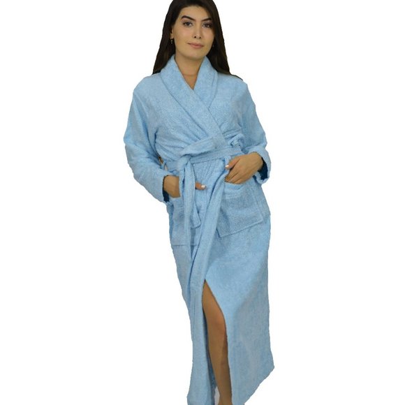 robe - Picture 3 of 5